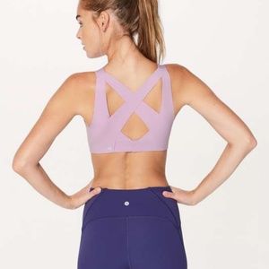 NWT Lululemon Lilac Enlite Bra Size 34C